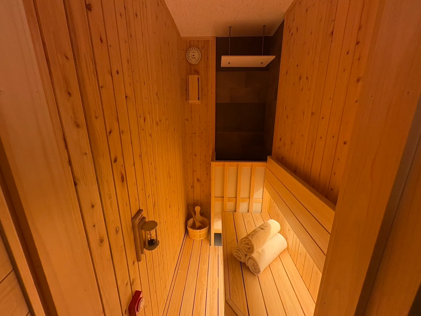 210号室のサウナルーム